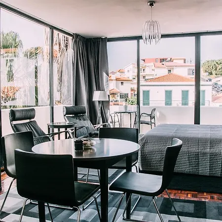 Apartment Arts In Pina
