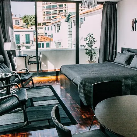 Apartment Arts In Pina